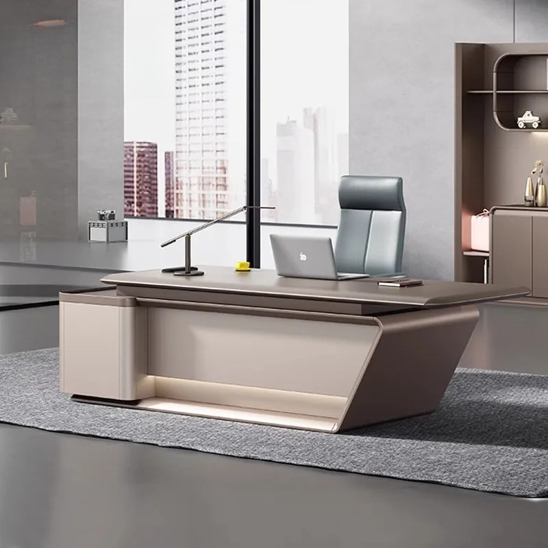 モダンなエグゼクティブデスクとチェアセット、オフィス家具、大 - Office Tech And Management のレビューと価格
